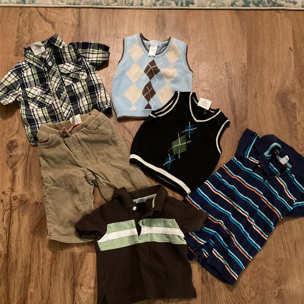 Bundle of infant 6-12 month clothing - Picture 1 of 3